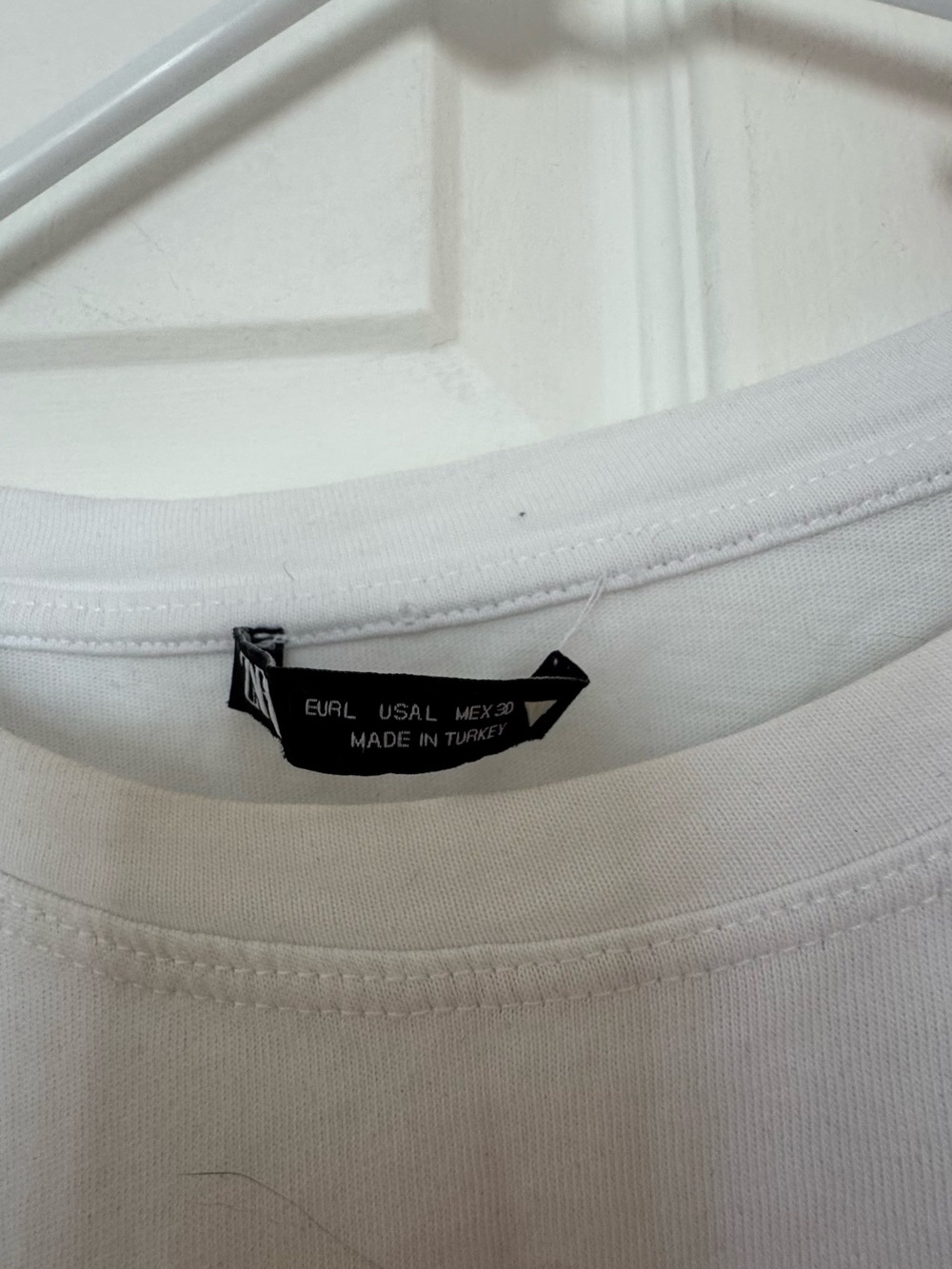 Zara White Crewneck T-Shirt with Black Neck Tag - Picture 2 of 5